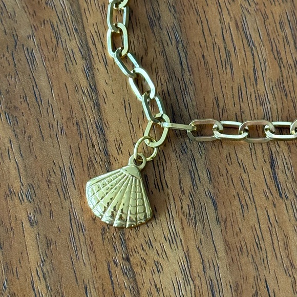 Gold Chain Bracelet with Shell and Coin Charms - Picture 2 of 7
